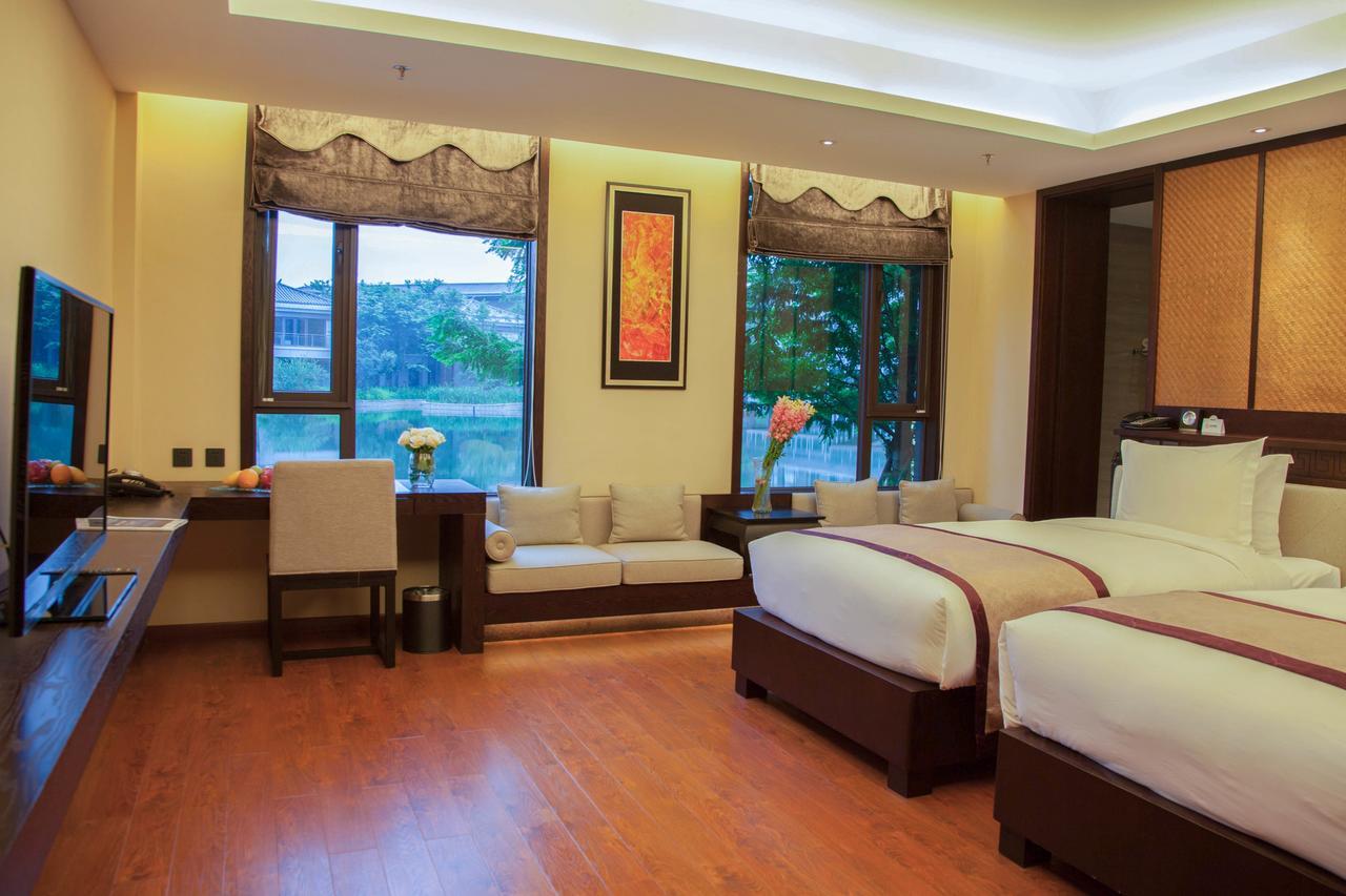 Cloud Luo Ping Hotel Luoping Екстер'єр фото