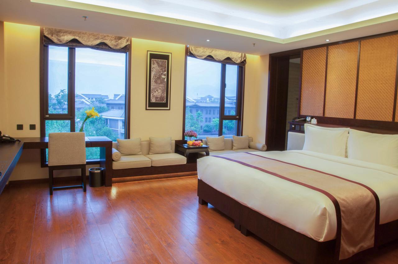 Cloud Luo Ping Hotel Luoping Екстер'єр фото